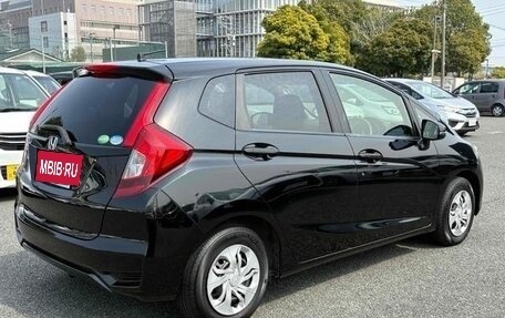 Honda Fit III, 2018 год, 900 000 рублей, 5 фотография