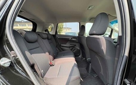 Honda Fit III, 2018 год, 900 000 рублей, 12 фотография