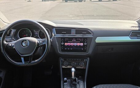 Volkswagen Tiguan II, 2017 год, 2 380 000 рублей, 21 фотография