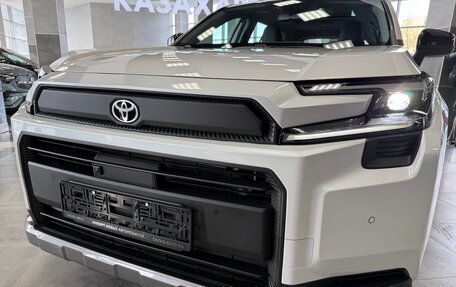 Toyota RAV4, 2025 год, 3 899 000 рублей, 5 фотография