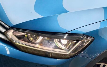 Volkswagen Touran III, 2021 год, 1 700 000 рублей, 6 фотография