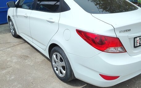 Hyundai Solaris II рестайлинг, 2012 год, 720 000 рублей, 3 фотография