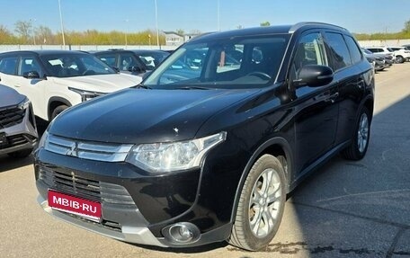 Mitsubishi Outlander III рестайлинг 3, 2014 год, 1 420 000 рублей, 1 фотография