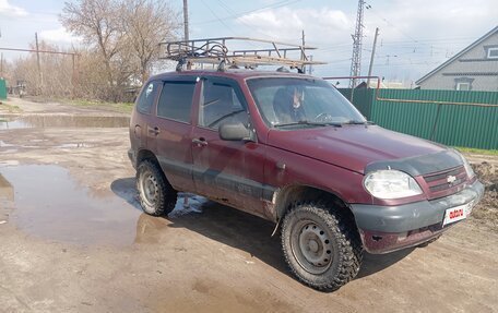 Chevrolet Niva I рестайлинг, 2003 год, 280 000 рублей, 2 фотография