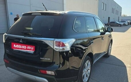 Mitsubishi Outlander III рестайлинг 3, 2014 год, 1 420 000 рублей, 3 фотография
