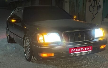 Toyota Crown Majesta, 1998 год, 670 000 рублей, 2 фотография