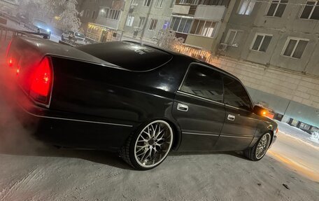 Toyota Crown Majesta, 1998 год, 670 000 рублей, 7 фотография