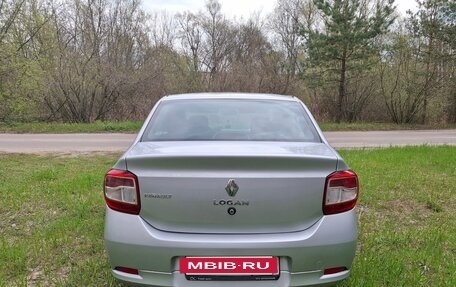 Renault Logan II, 2015 год, 700 000 рублей, 4 фотография