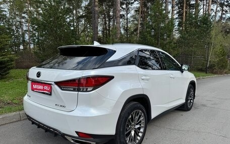 Lexus RX IV рестайлинг, 2019 год, 4 870 000 рублей, 7 фотография