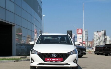 Hyundai Solaris II рестайлинг, 2020 год, 1 365 000 рублей, 2 фотография