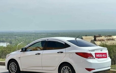 Hyundai Solaris II рестайлинг, 2015 год, 795 000 рублей, 4 фотография