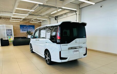 Honda Stepwgn IV, 2016 год, 1 849 000 рублей, 4 фотография