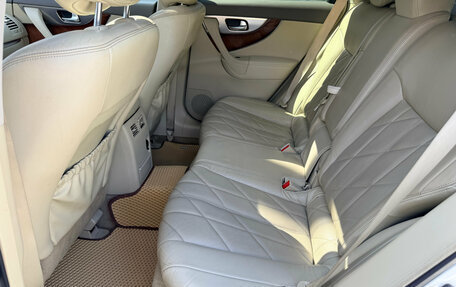 Infiniti FX II, 2010 год, 1 570 000 рублей, 22 фотография