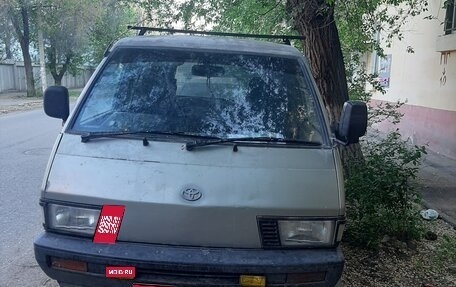 Toyota Town Ace III, 1988 год, 290 000 рублей, 1 фотография