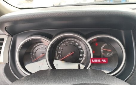 Nissan Tiida, 2010 год, 700 000 рублей, 4 фотография