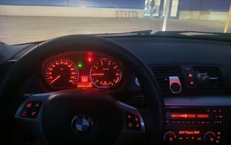 BMW 1 серия, 2005 год, 650 000 рублей, 14 фотография