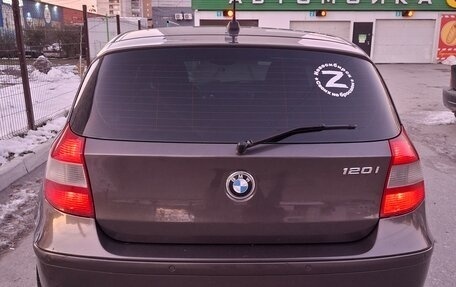 BMW 1 серия, 2005 год, 650 000 рублей, 7 фотография