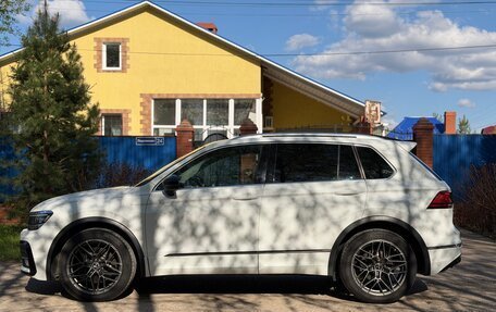 Volkswagen Tiguan II, 2017 год, 2 450 000 рублей, 3 фотография