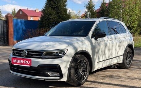 Volkswagen Tiguan II, 2017 год, 2 450 000 рублей, 2 фотография