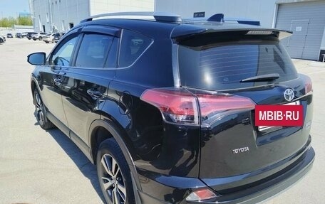Toyota RAV4, 2018 год, 2 690 000 рублей, 2 фотография