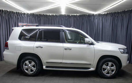 Toyota Land Cruiser 200, 2020 год, 7 498 000 рублей, 4 фотография