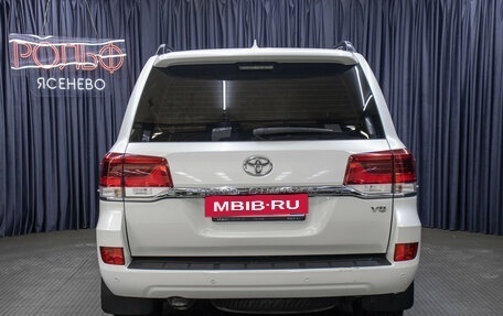Toyota Land Cruiser 200, 2020 год, 7 498 000 рублей, 6 фотография