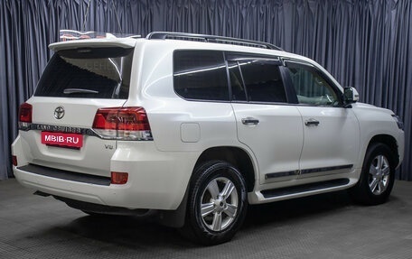 Toyota Land Cruiser 200, 2020 год, 7 498 000 рублей, 5 фотография