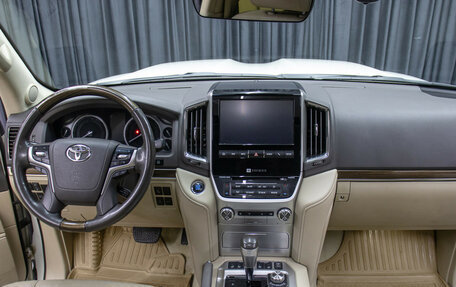 Toyota Land Cruiser 200, 2020 год, 7 498 000 рублей, 14 фотография