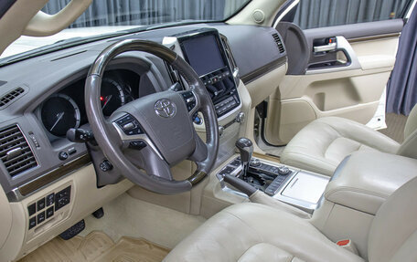 Toyota Land Cruiser 200, 2020 год, 7 498 000 рублей, 16 фотография