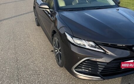 Toyota Camry, 2022 год, 3 430 000 рублей, 4 фотография