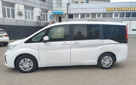 Honda Stepwgn IV, 2016 год, 1 700 000 рублей, 4 фотография