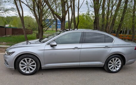 Volkswagen Passat B8 рестайлинг, 2021 год, 3 500 000 рублей, 2 фотография