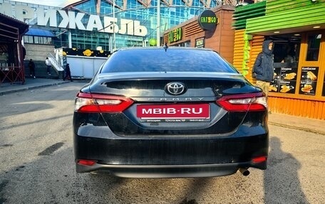 Toyota Camry, 2021 год, 2 499 000 рублей, 4 фотография