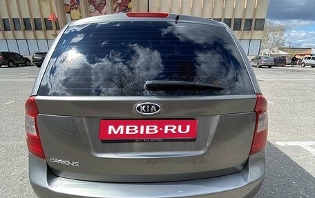 KIA Carens III (RP), 2009 год, 700 000 рублей, 1 фотография