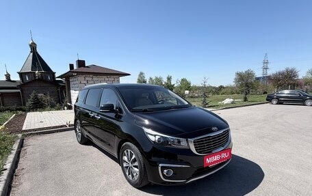 KIA Carnival III, 2017 год, 2 700 000 рублей, 5 фотография