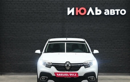 Renault Logan II, 2021 год, 1 000 000 рублей, 2 фотография