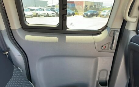 Nissan NV200, 2019 год, 1 850 000 рублей, 12 фотография