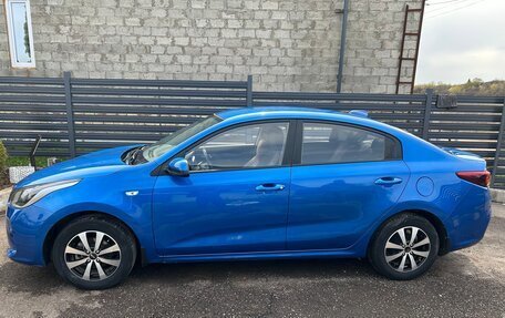 KIA Rio IV, 2017 год, 1 299 999 рублей, 2 фотография