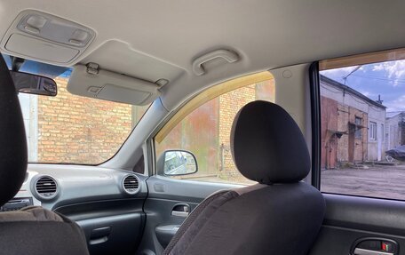 KIA Carens III (RP), 2009 год, 700 000 рублей, 14 фотография