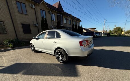 Volkswagen Jetta VI, 2007 год, 700 000 рублей, 6 фотография