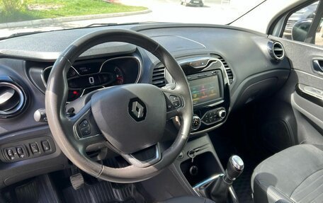 Renault Kaptur I рестайлинг, 2019 год, 1 870 000 рублей, 25 фотография