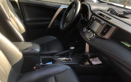 Toyota RAV4, 2014 год, 2 330 000 рублей, 10 фотография