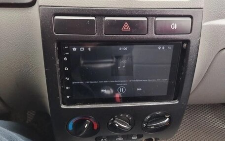 KIA Rio II, 2003 год, 250 000 рублей, 9 фотография