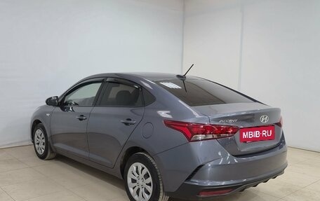 Hyundai Accent IV, 2022 год, 1 570 000 рублей, 8 фотография