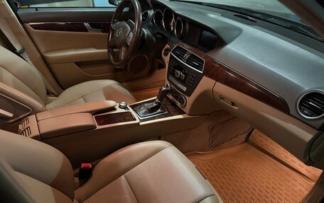 Mercedes-Benz C-Класс, 2011 год, 1 400 000 рублей, 8 фотография