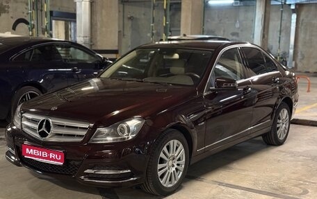 Mercedes-Benz C-Класс, 2011 год, 1 400 000 рублей, 1 фотография