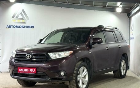 Toyota Highlander III, 2012 год, 1 999 000 рублей, 1 фотография
