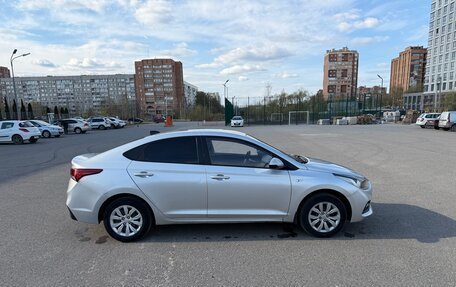Hyundai Solaris II рестайлинг, 2018 год, 760 000 рублей, 3 фотография