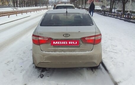KIA Rio III рестайлинг, 2014 год, 700 000 рублей, 13 фотография