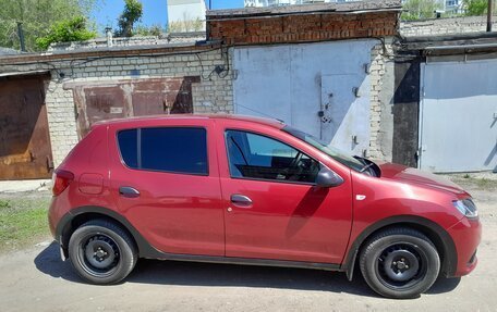 Renault Sandero II рестайлинг, 2014 год, 550 000 рублей, 2 фотография